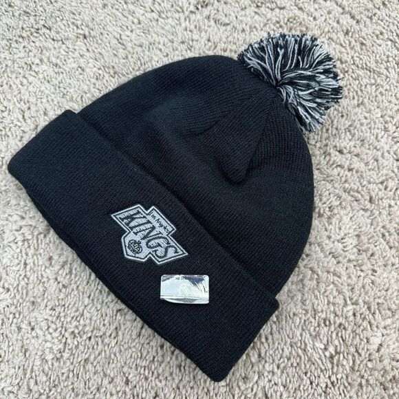 Los Angeles Kings Beanie‎ Zephyr Graf-X Black Team Logo Pom Cuffed Knit Cap NWOT - Picture 2 of 6